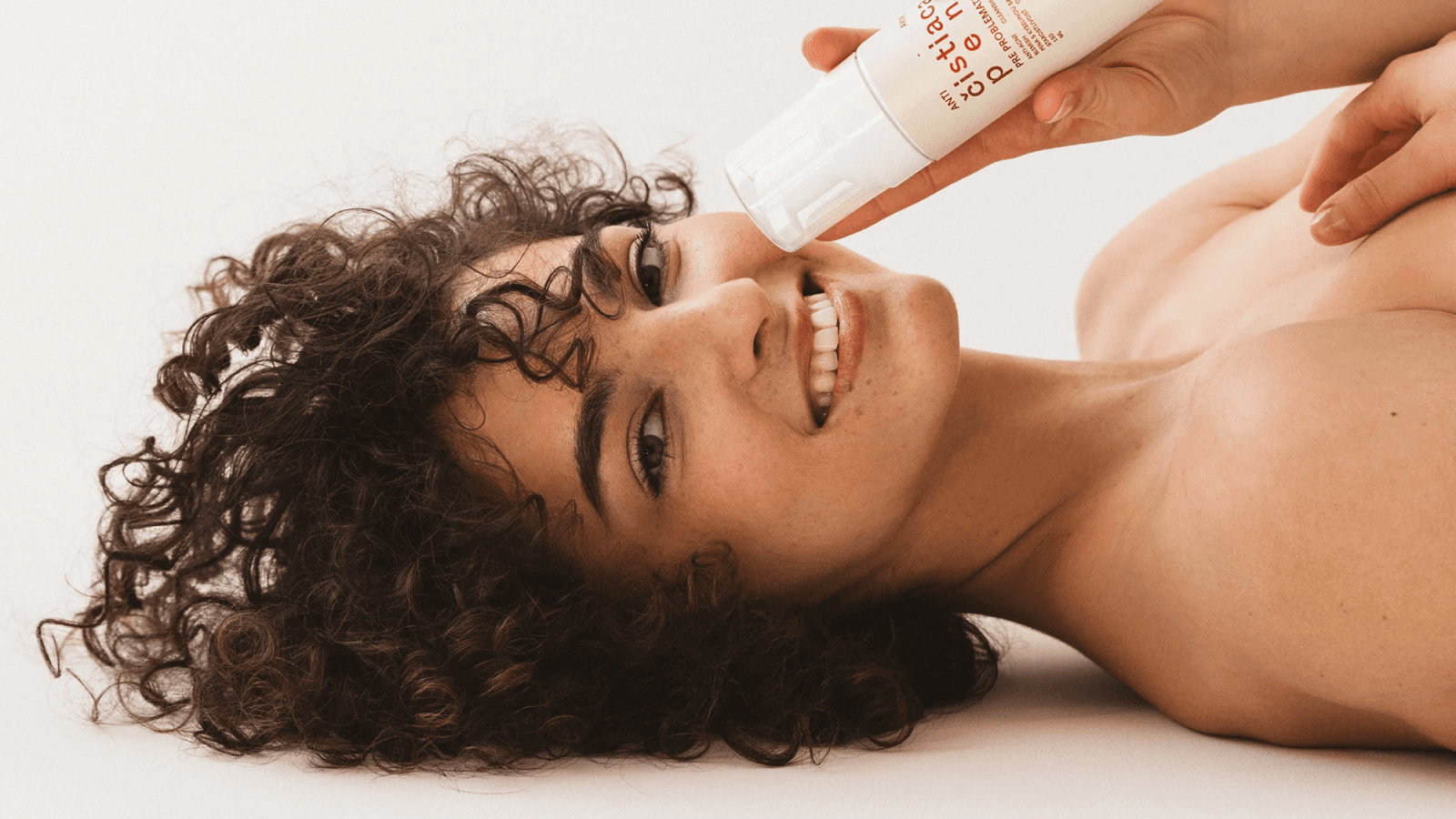 Facederma kosmetika e-commerce case study - WooCommerce na Shopify Plus migrace s věrnostním programem a expediční aplikací